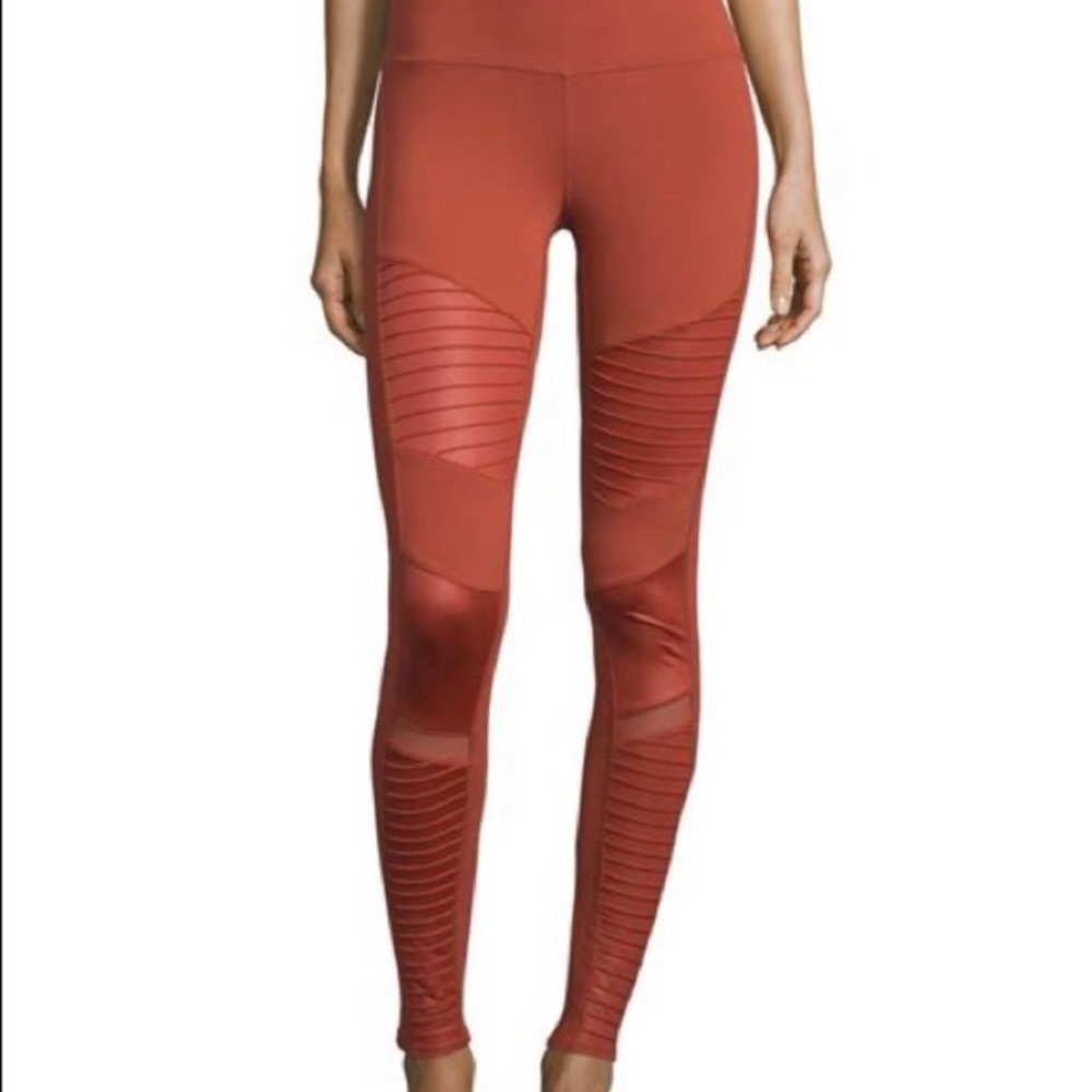 Alo moto leggings - rust color